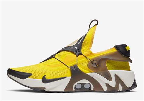 nike adapt huarache blauw|yellow Nike Huarache cleats.